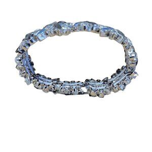 WOMEN'S INC Rhinestones Bracelet. 7"